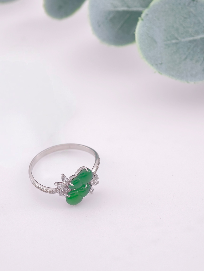 Natural Double Gourd Jadeite Ring image