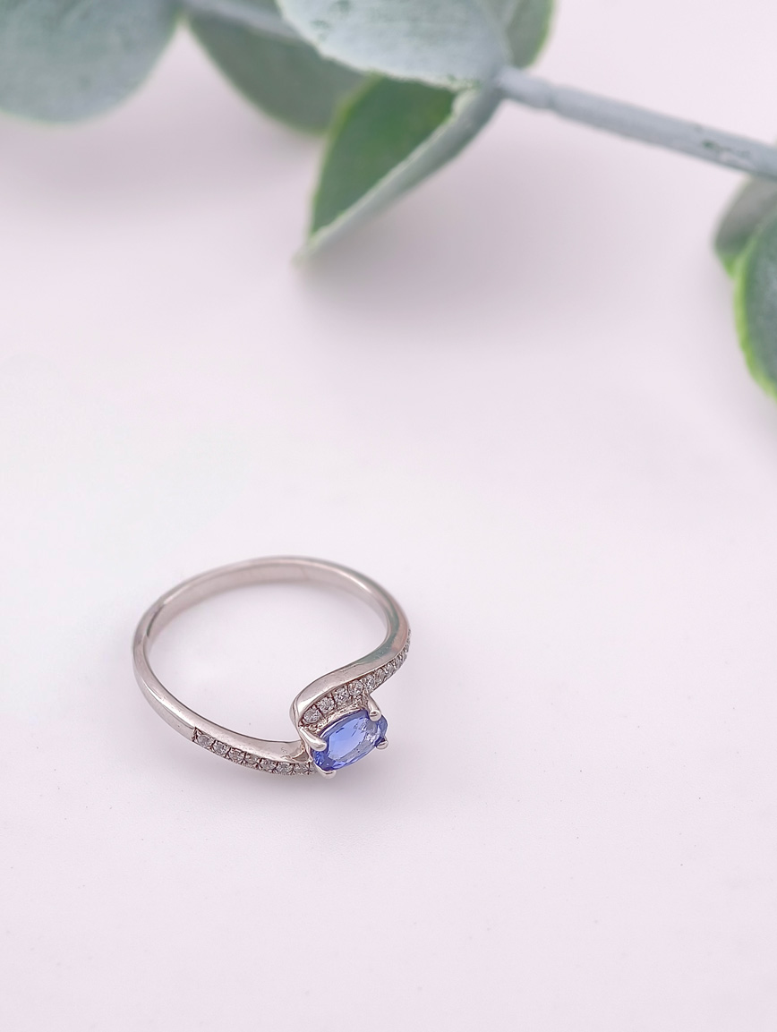 Natural Tanzanite Niche Design Ring image