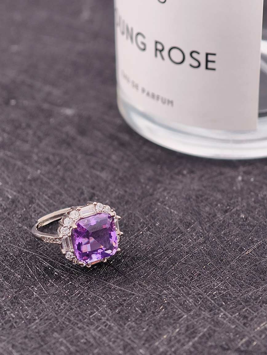 Natural Square Amethyst Ring image