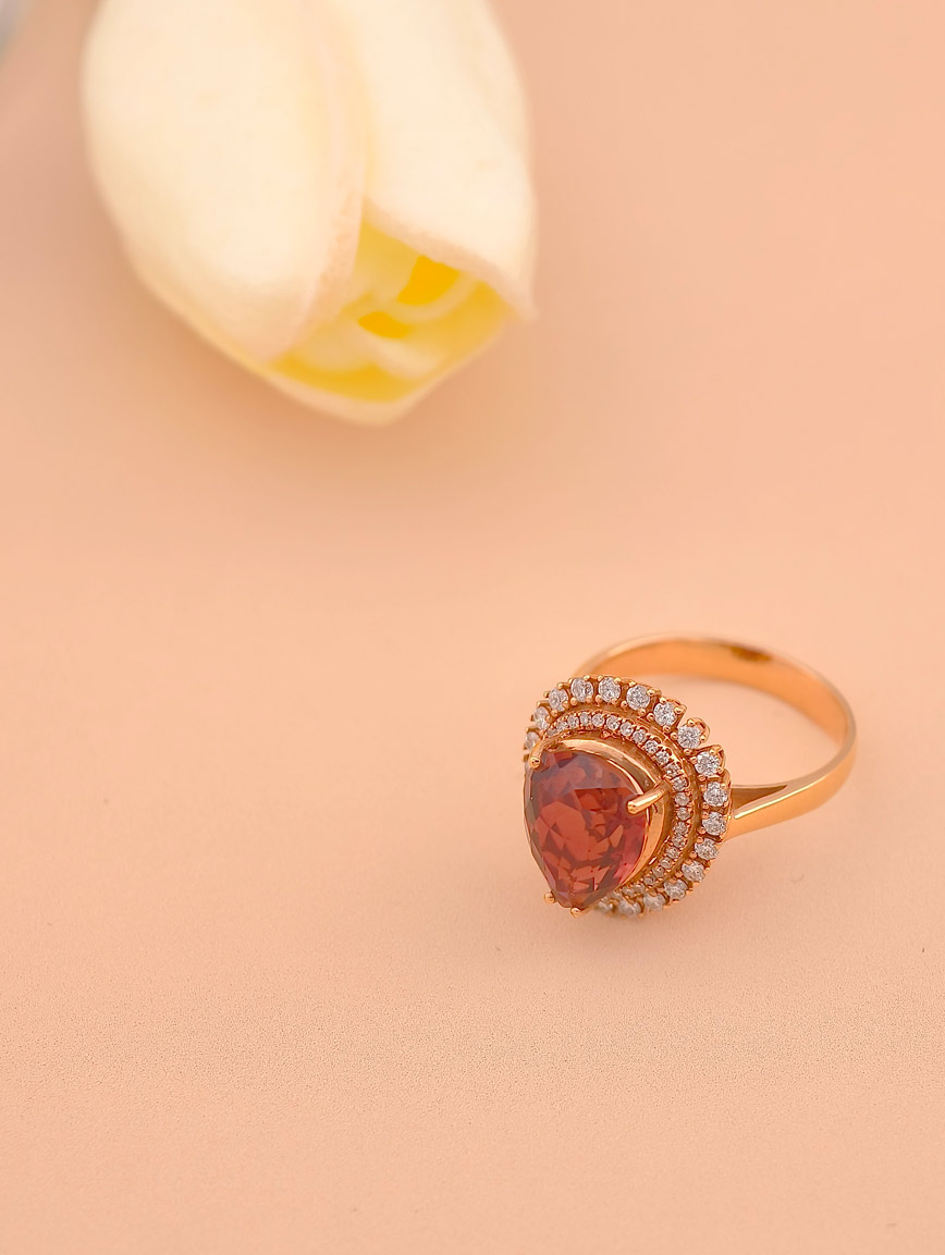 18k Gold Inlaid Drop-Shaped Red Tourmaline Ring image