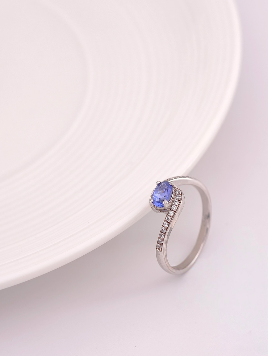 Natural Tanzanite Niche Design Ring image