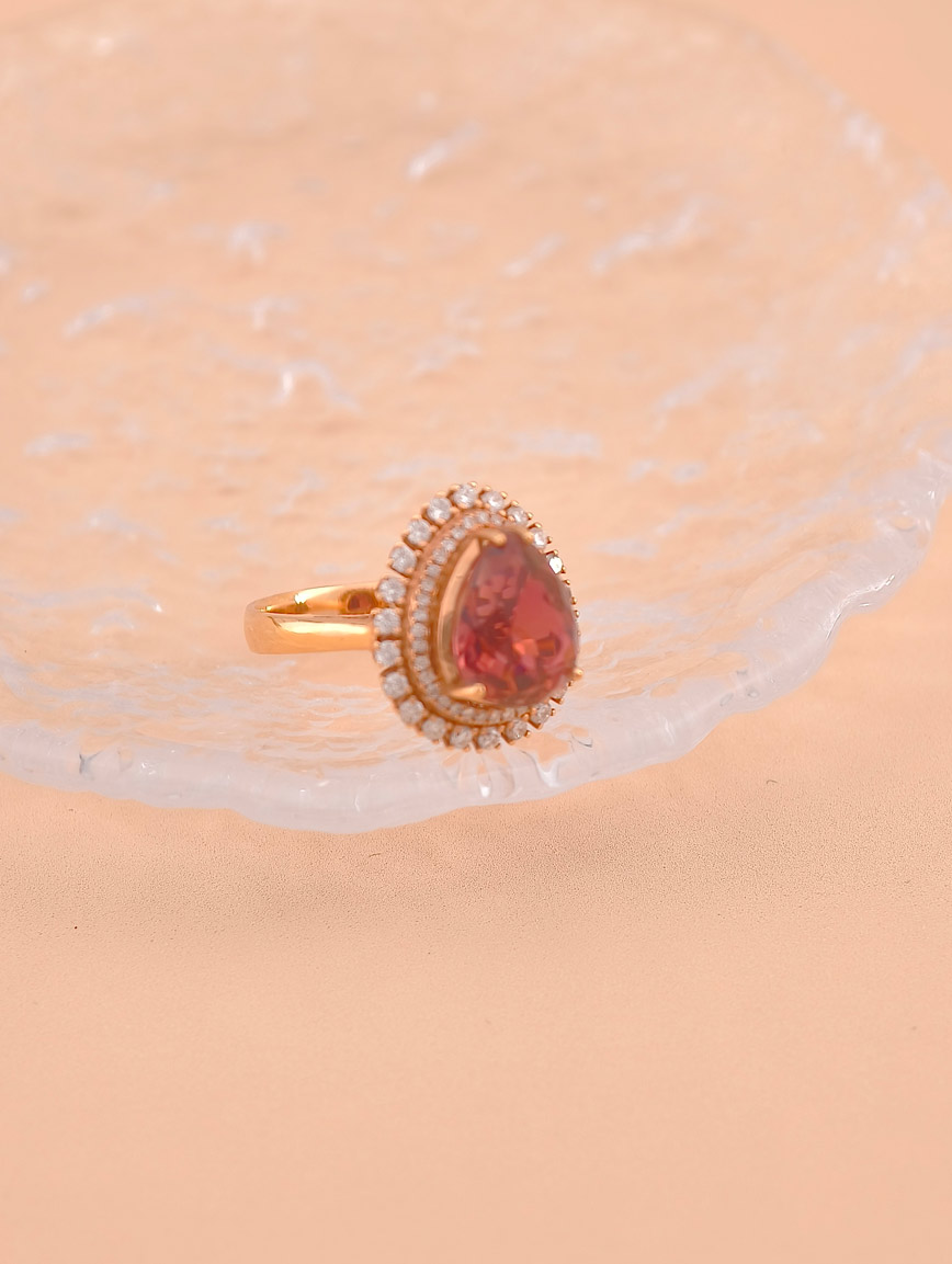 18k Gold Inlaid Drop-Shaped Red Tourmaline Ring image