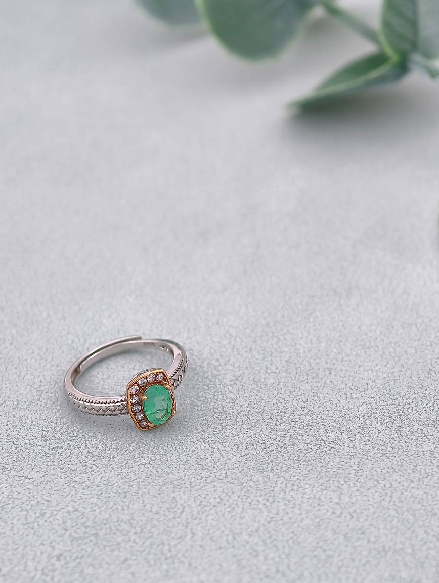 Natural Emerald Delicate Ring image