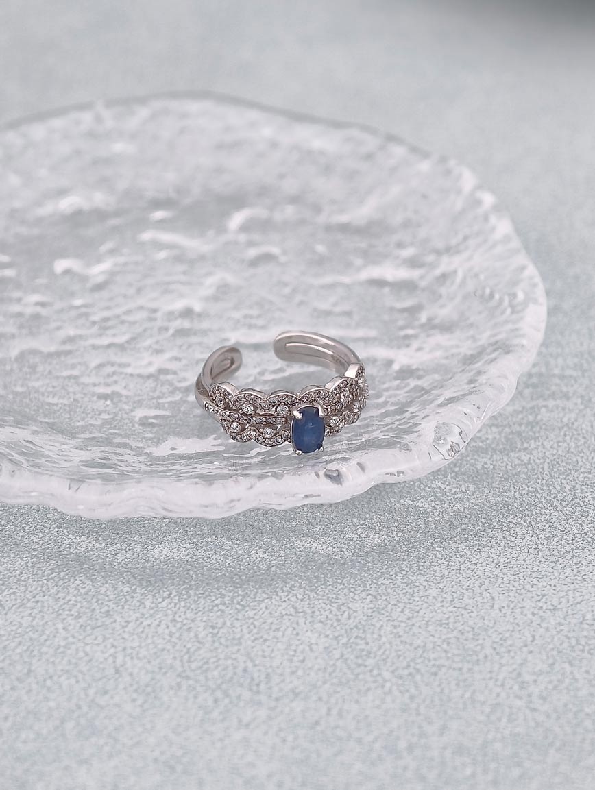 A dual Wearing Sapphire Ring image