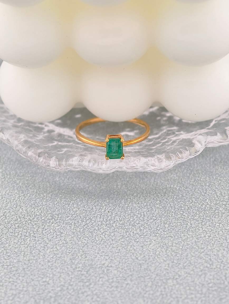 Natural Square Emerald Ring image