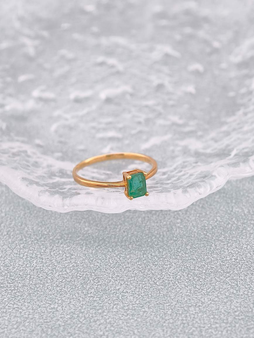 Natural Square Emerald Ring image