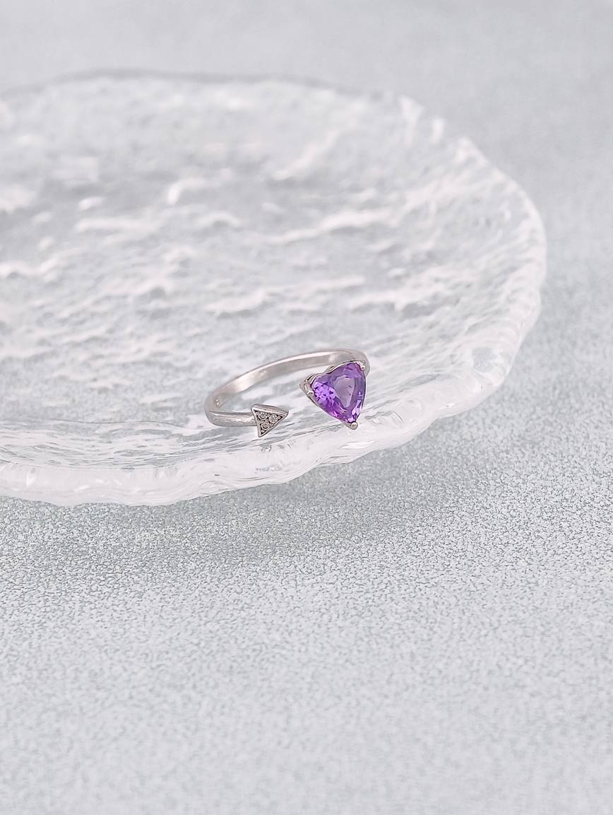 Heart Amethyst Ring image