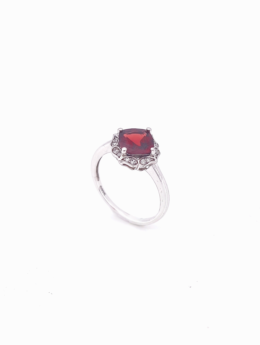 Natural Wine Red Garnet Design Ring